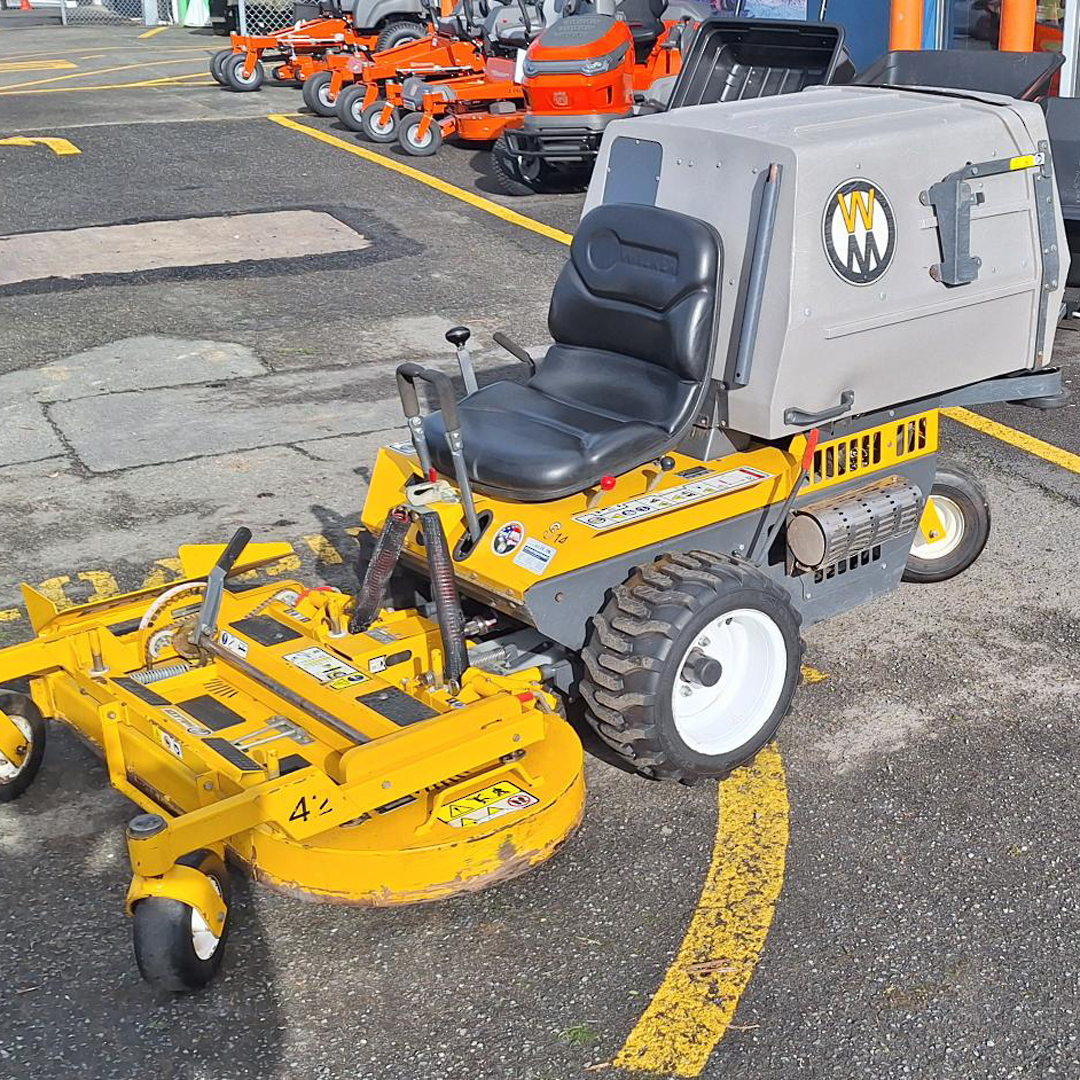USED 2016 Walker MS14GHS Zero-Turn Mower image 2